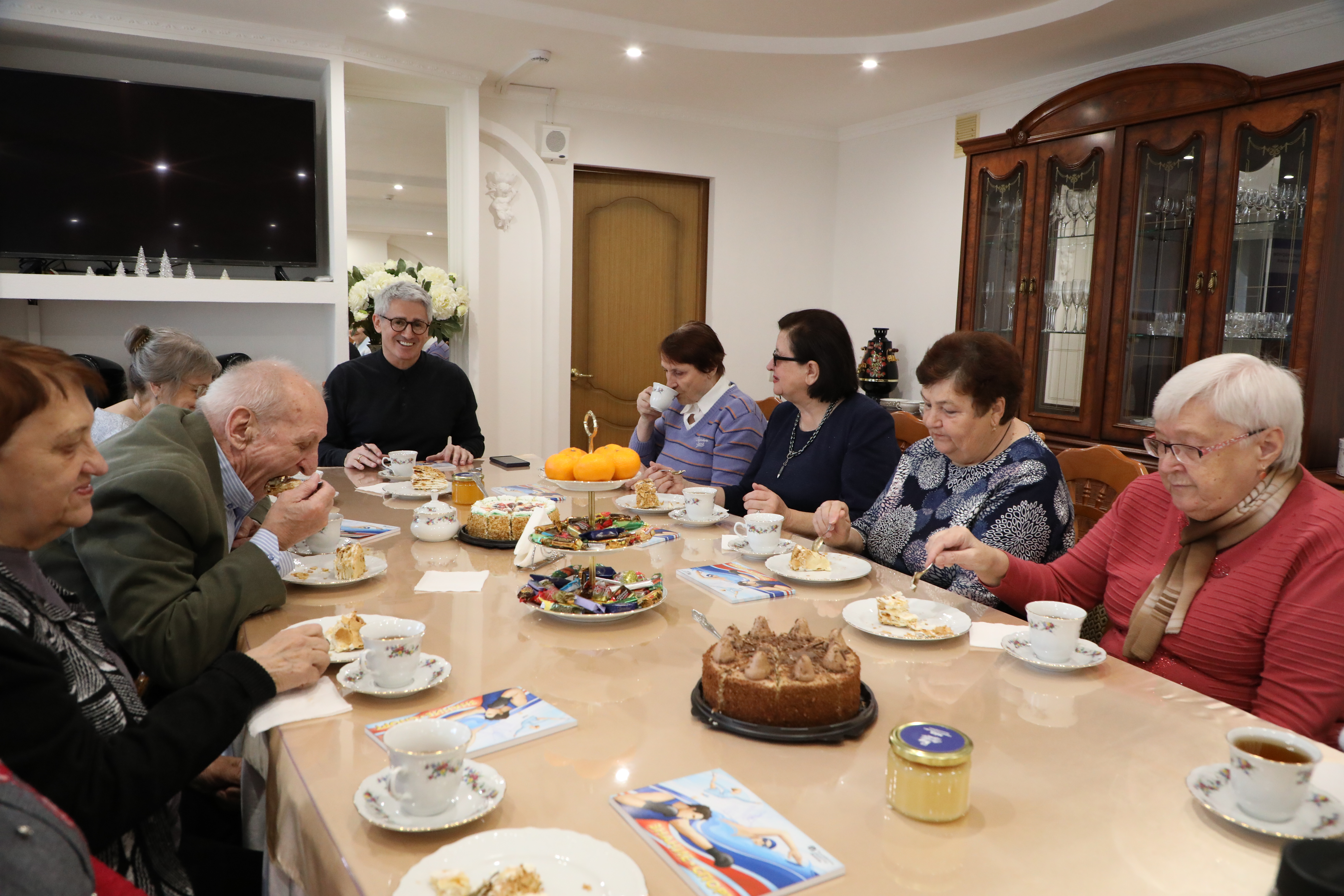 Мягкая мебель в холле